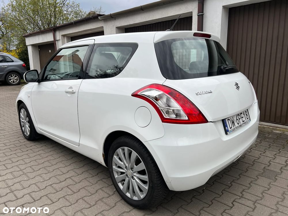 Suzuki Swift 1.2 Club - 4