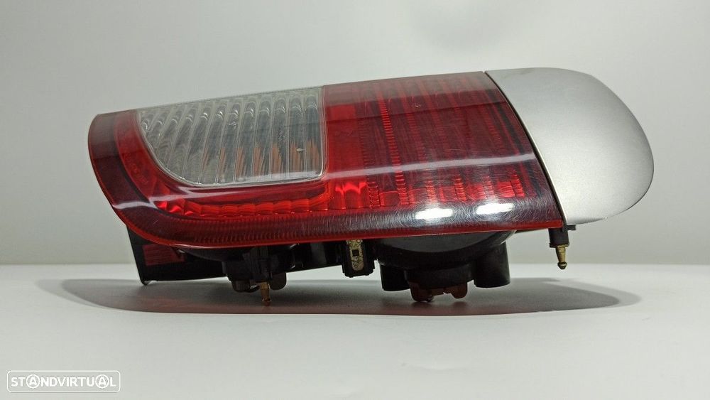 FAROLIM TRASEIRO DIREITO SSANGYONG KYRON 200 XDI LIMITED - 4