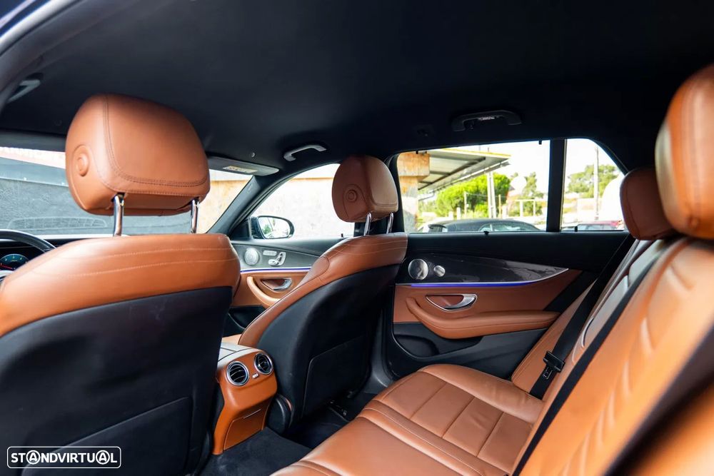 Mercedes-Benz E 300 de 4Matic T 9G-TRONIC AMG Line - 11