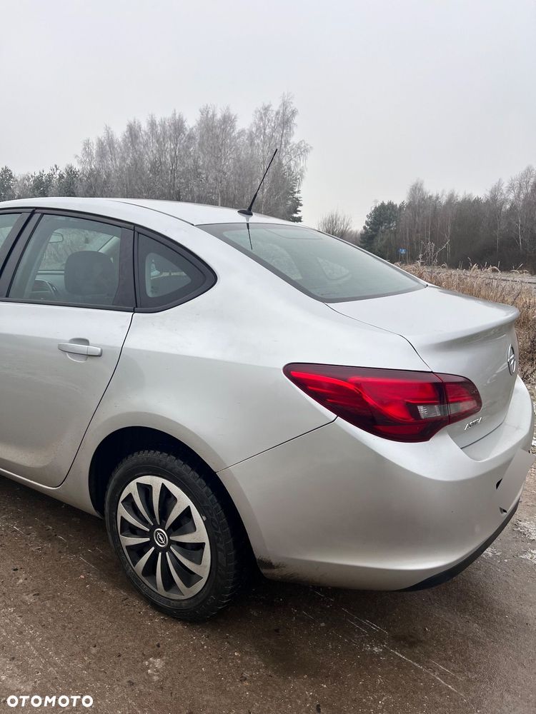 Opel Astra 1.6 Active - 8