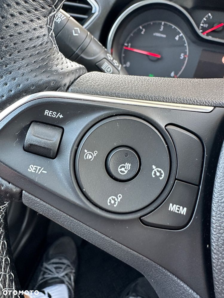 Opel Grandland - 17