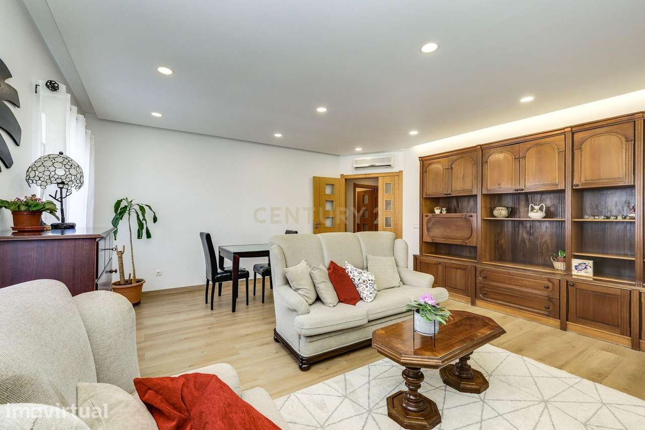 Apartamento T3 renovado nas Casas do Lago, Amadora - Grande imagem: 2/24