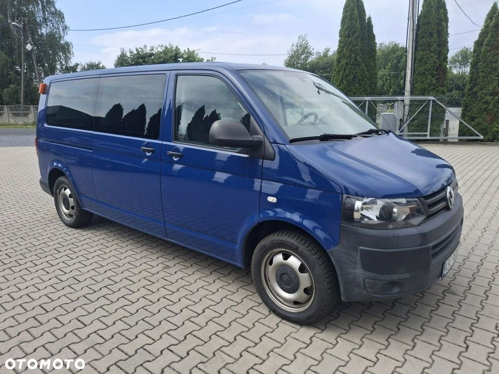 Volkswagen Caravelle - 11
