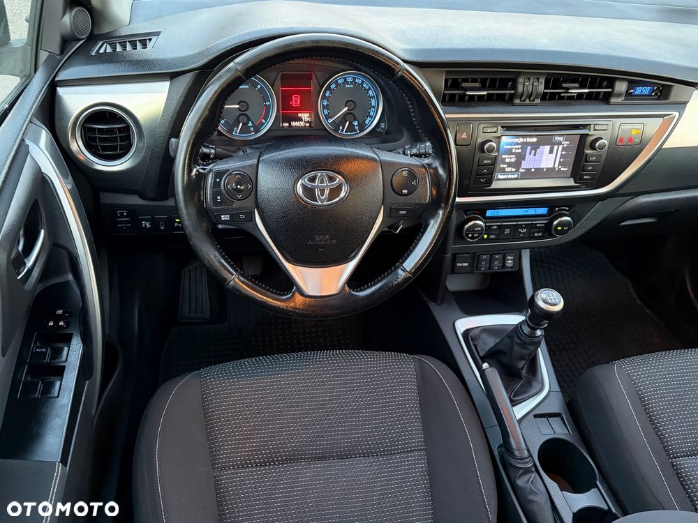 Toyota Auris 1.4 D-4D Premium + EU5 - 12