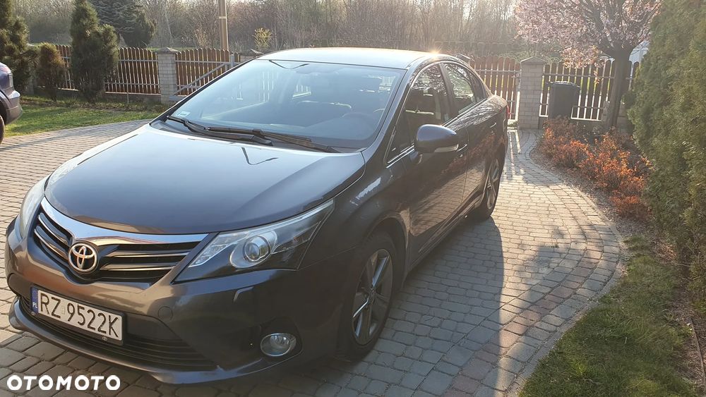 Toyota Avensis 2.0 D-4D Premium - 4