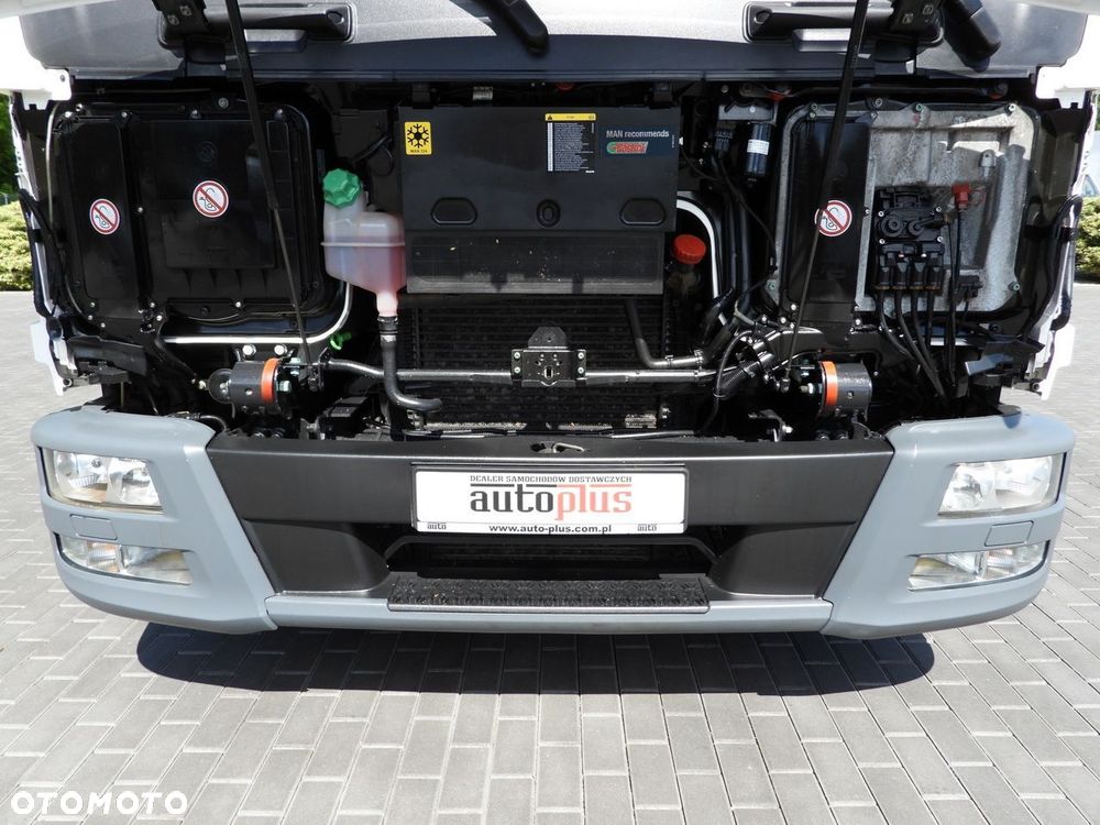 MAN TGL 12.250 KONTENER WINDA 16 PALET TEMPOMAT PNEUMATYKA AUTOMAT  BLIŹNIACZE KOŁA  250KM - 24