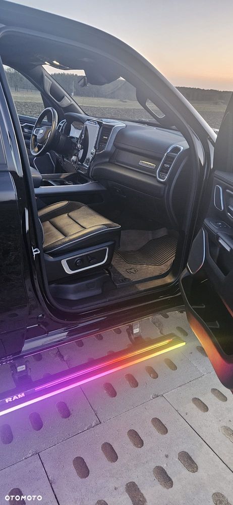 Dodge RAM 5.7 4x4 - 17