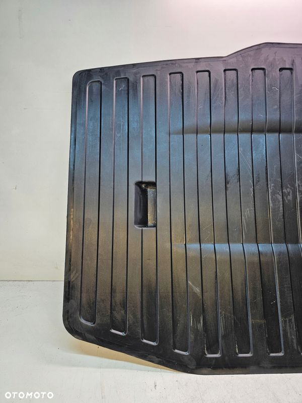 PODŁOGA BAGAŻNIKA AUDI A6 C6 AVANT KOMBI 4F9863547 - 2