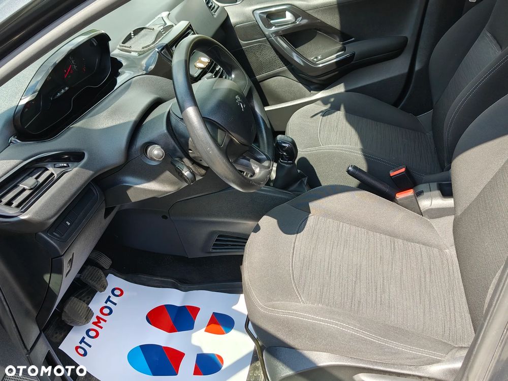 Peugeot 208 82 VTI Allure - 10