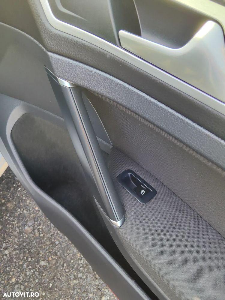 Volkswagen Golf 2.0 BlueTDI Cup - 8