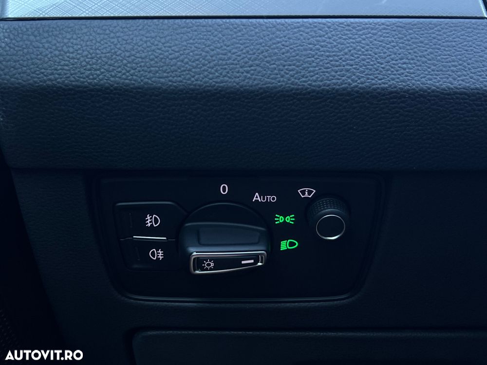 Volkswagen Passat 2.0 TDI SCR DSG Elegance - 29
