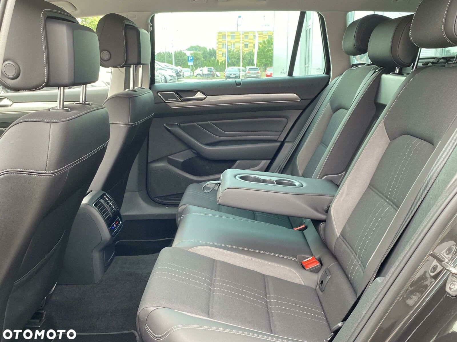 Volkswagen Passat Alltrack - 12