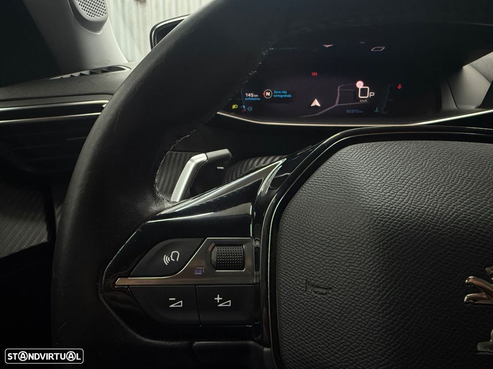 Peugeot 2008 1.5 BlueHDi Allure Pack EAT8 - 24