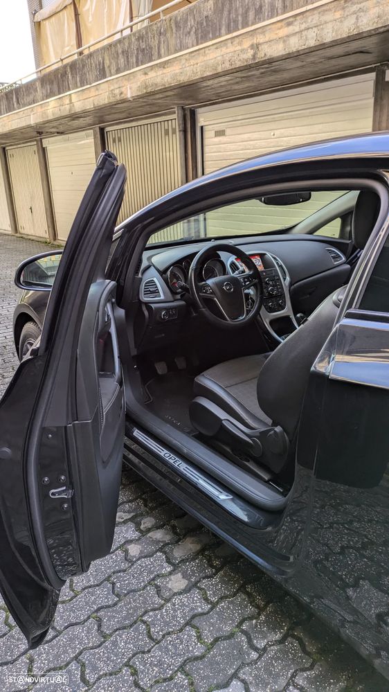 Opel Astra GTC 1.6 CDTi S/S - 22