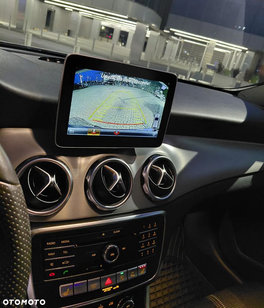 Mercedes-Benz GLA 200 7G-DCT Urban - 26