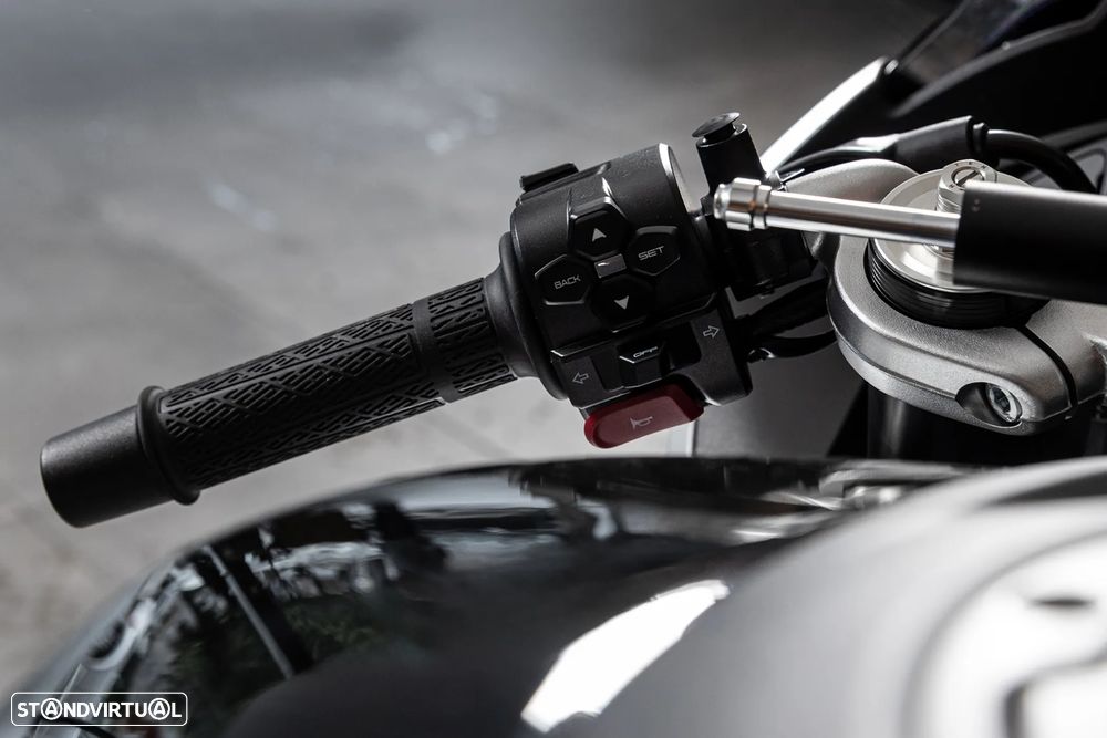 CF Moto 675SR-R - 10
