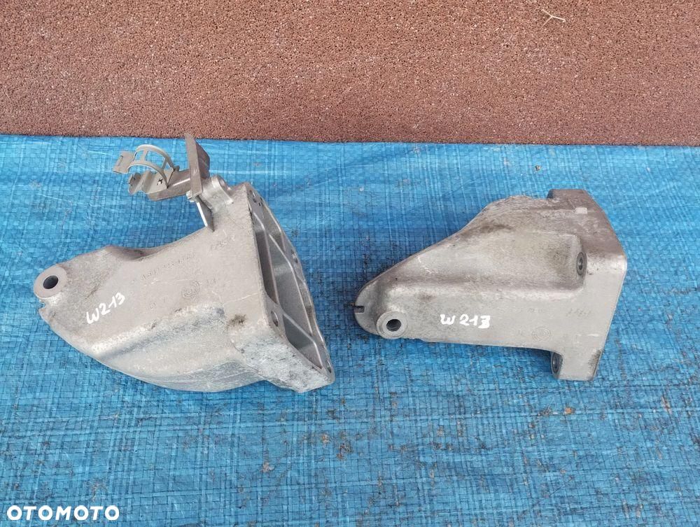 Mercedes W213 Łapa Silnika Prawa Lewa A6422237004 A6422234604 - 1