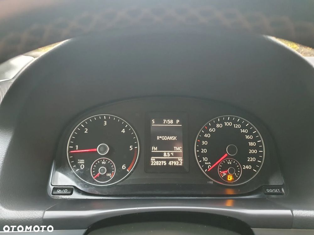 Volkswagen Touran 2.0 TDI DPF BlueMotion Technology DSG Comfortline - 13