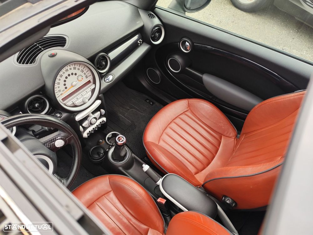 MINI 3 Portas John Cooper Works - 31