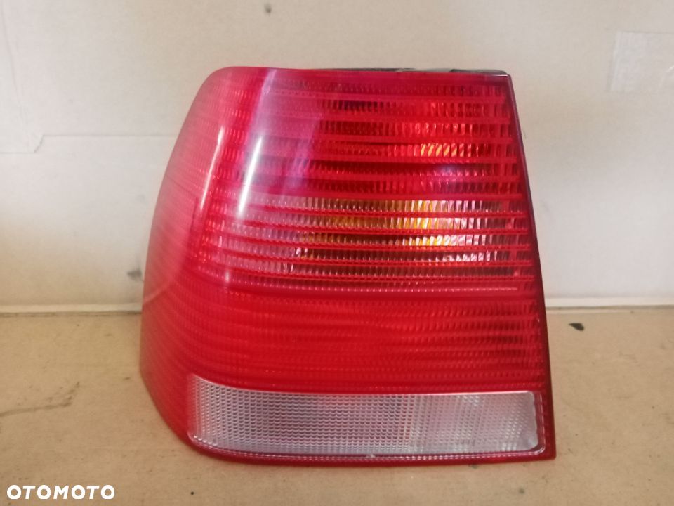Lampa lewy tył tylna lewa VW Bora 1J5945095AA - 1