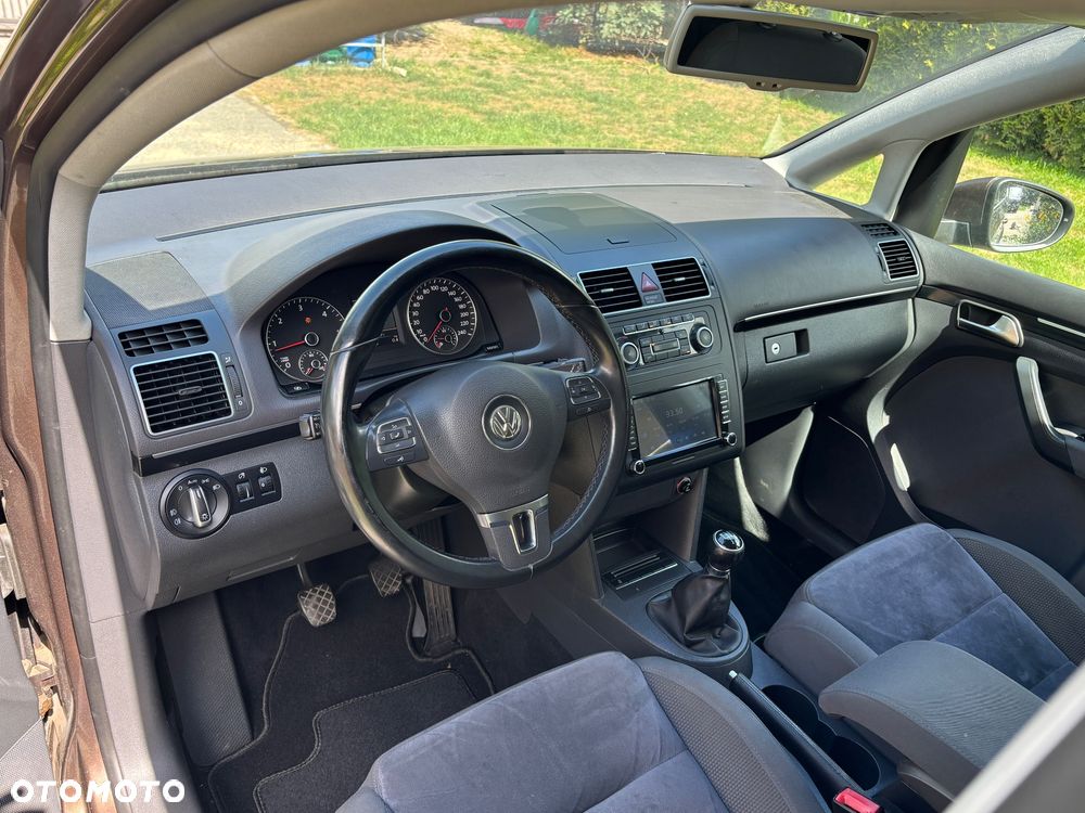 Volkswagen Touran 2.0 TDI DPF BlueMotion Technology Comfortline - 26