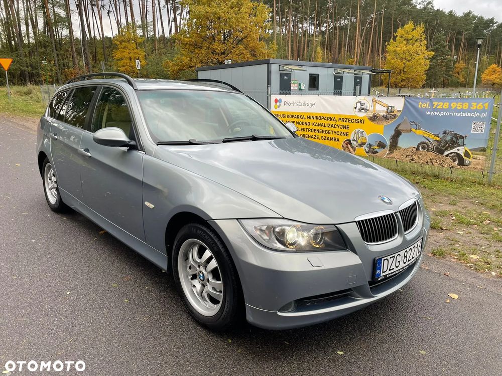 BMW Seria 3 325i Touring - 15
