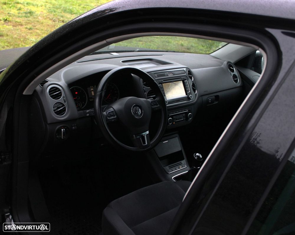 VW Tiguan 2.0 TDi Sport BlueMotion - 18