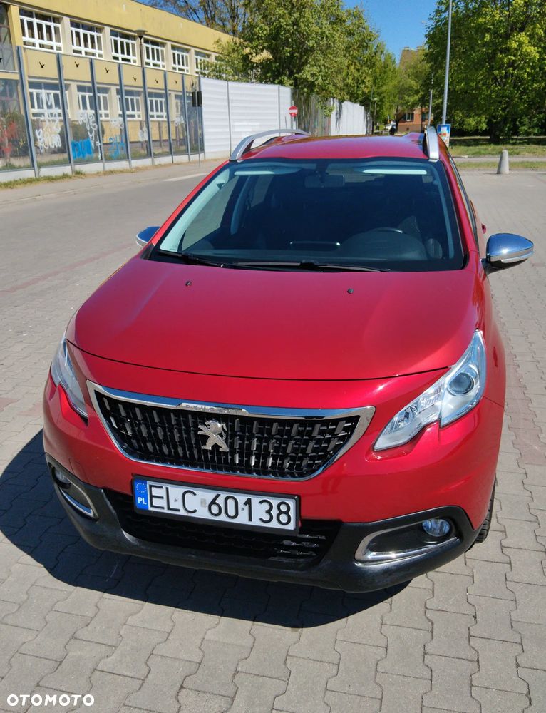 Peugeot 2008 1.2 Pure Tech Style S&S - 6