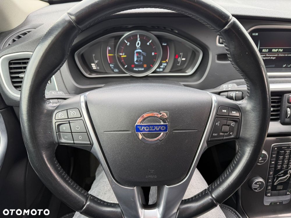 Volvo V40 D4 Summum - 3