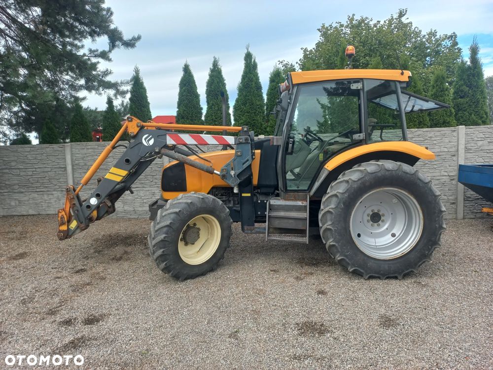 John Deere Massey Ferguson - 5