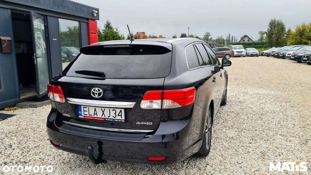 Toyota Avensis - 14