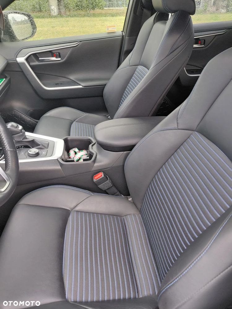 Toyota RAV4 - 4