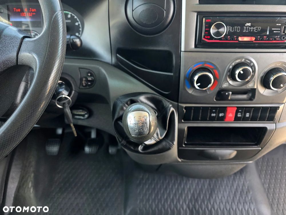 Iveco 35C17 3,0 HPI 170 KONNA DOKA BRYGADÓWKA 7 OSOBOWA 3,2M SKRZYNIA 130T/KM PRZEBIEGU GWARANCJA BLIŻNIAKI DO 3,5T WEBASTO - 26