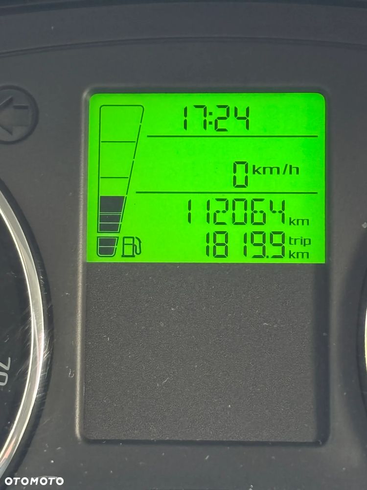 Skoda Fabia 2014 photo 2
