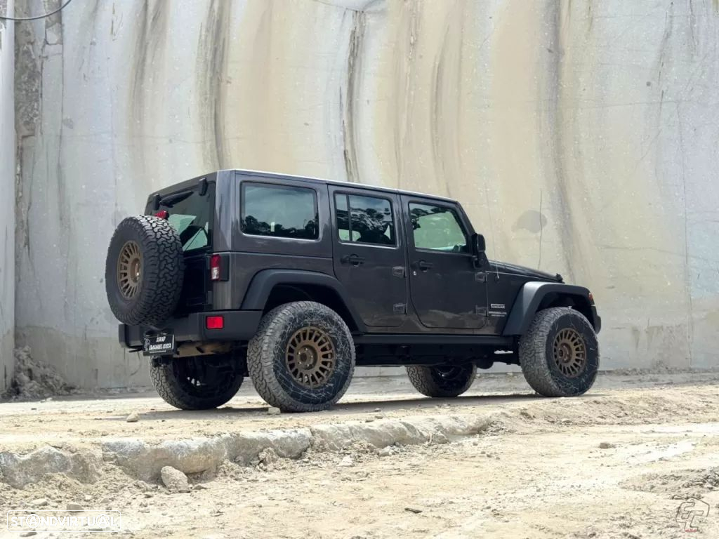 Jeep Wrangler Unlimited 2.8 CRD Sport AT - 3