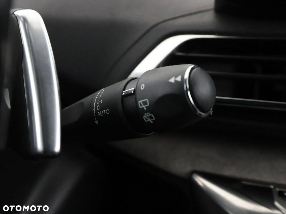 Peugeot 3008 Plug-In Hybrid 225 e-EAT8 GT - 34