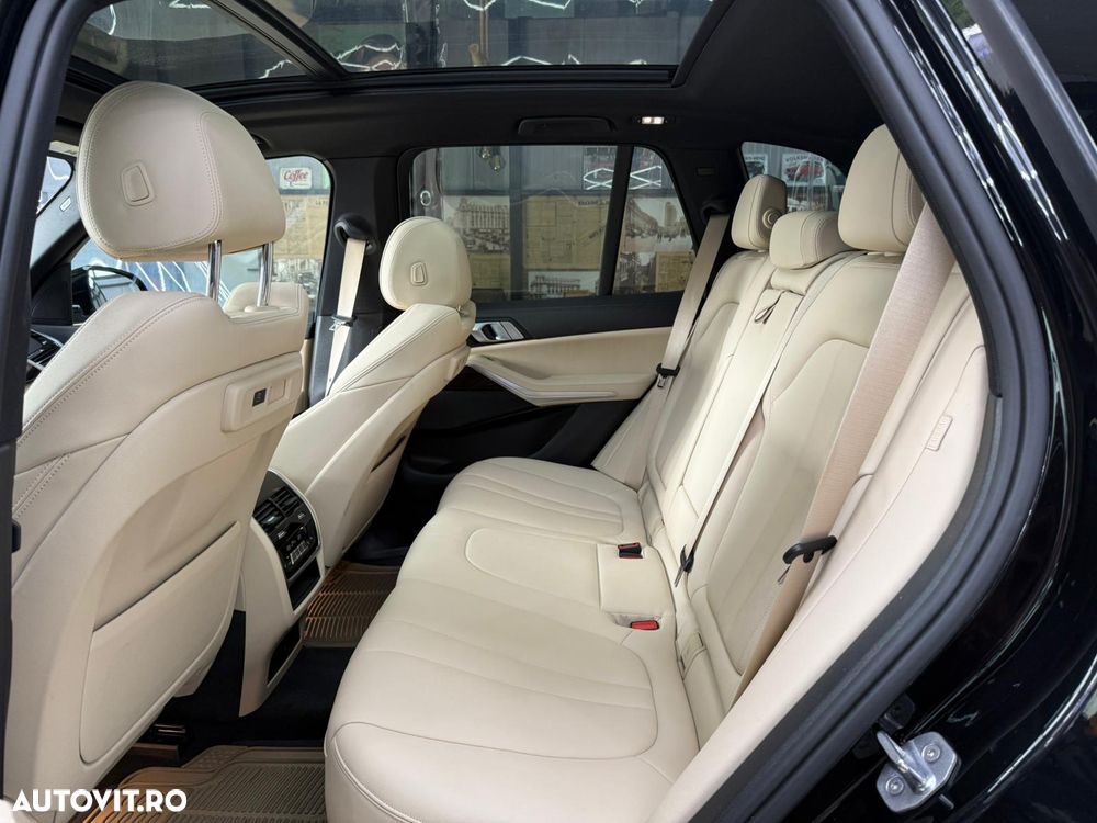 BMW X5 xDrive40i - 28