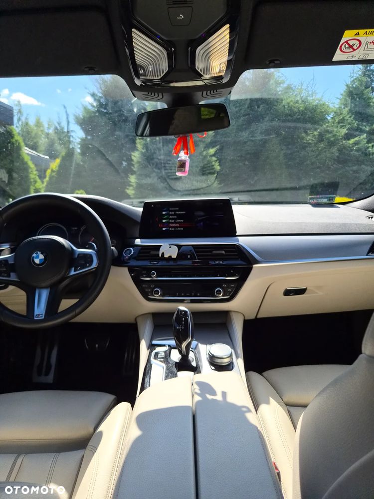 BMW Seria 5 520d xDrive M Sport sport - 18