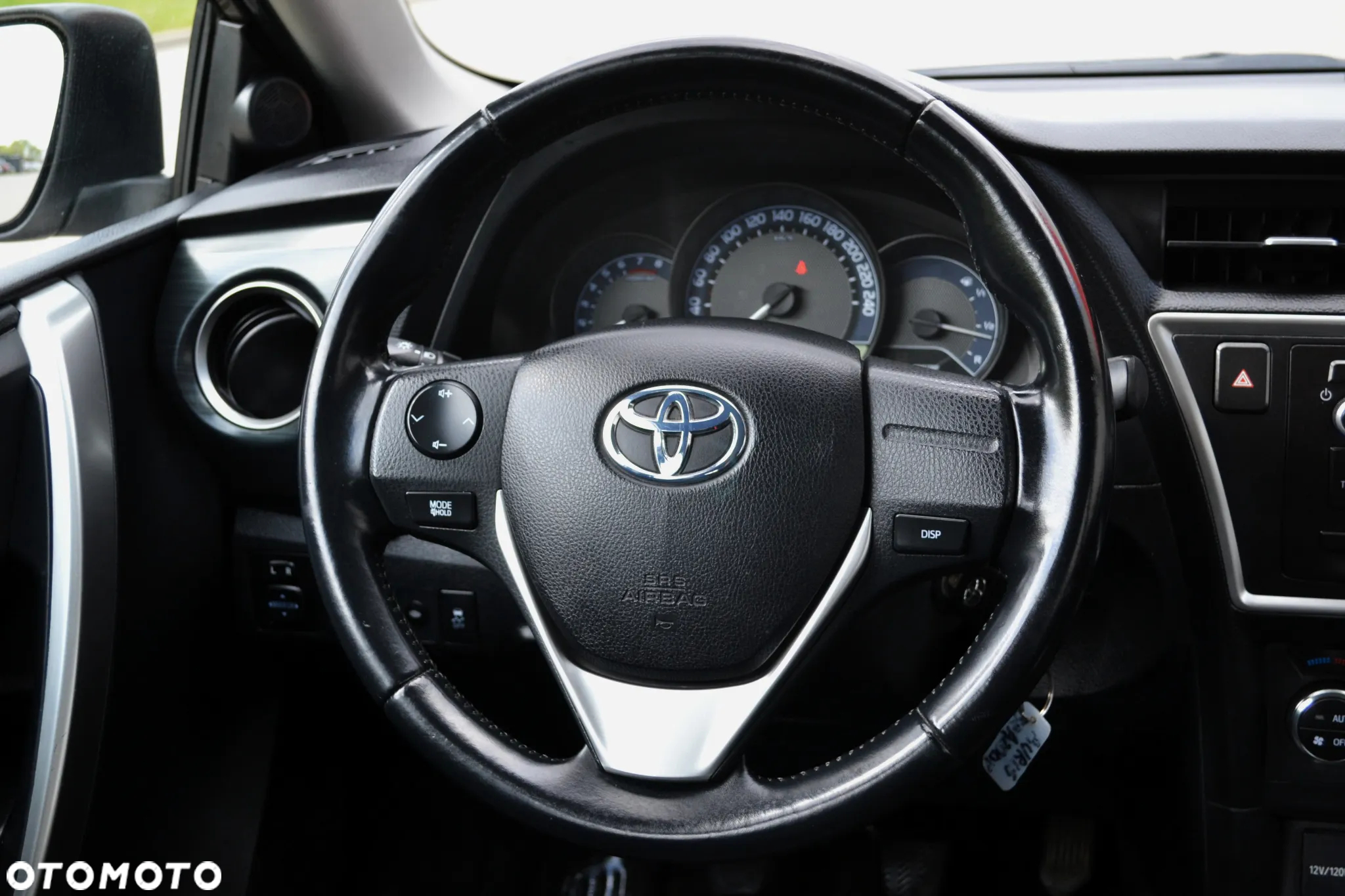 Toyota Auris 1.33 VVT-i Life Comfort - 21