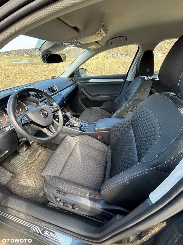 Skoda Superb 2.0 TDI 4x4 Style DSG - 6