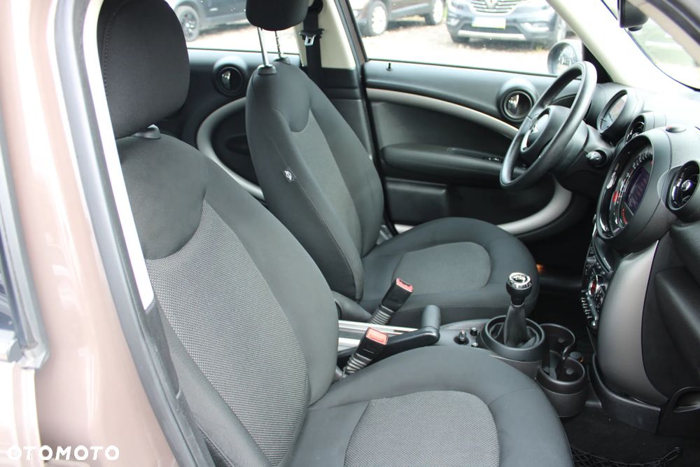 MINI Countryman One D - 23