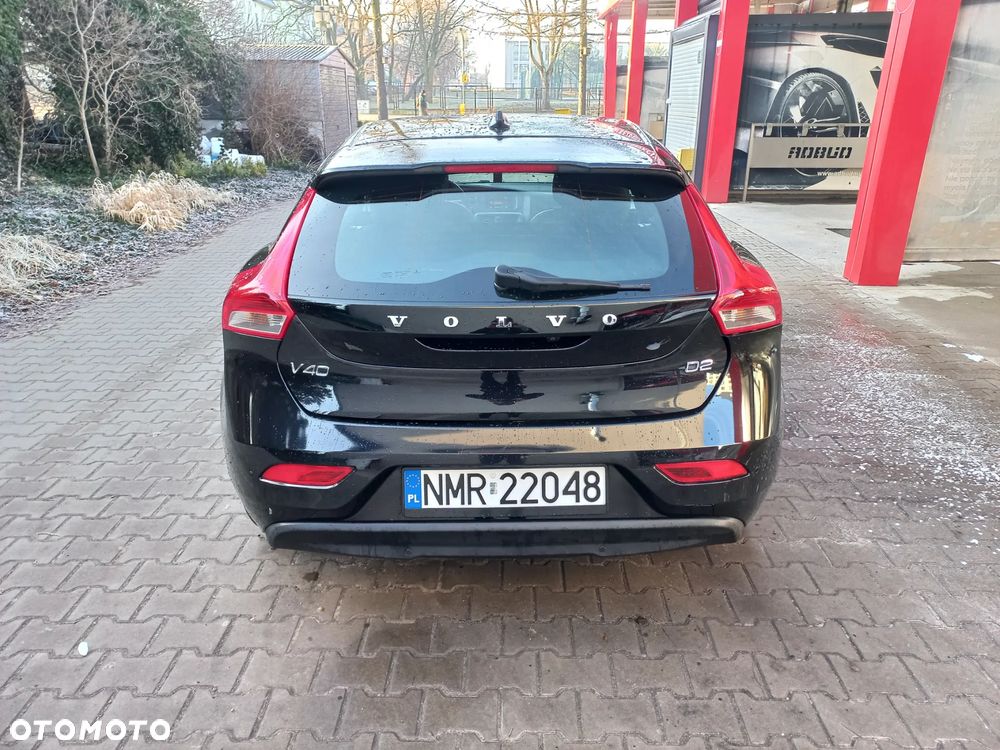 Volvo V40 D2 Momentum - 2