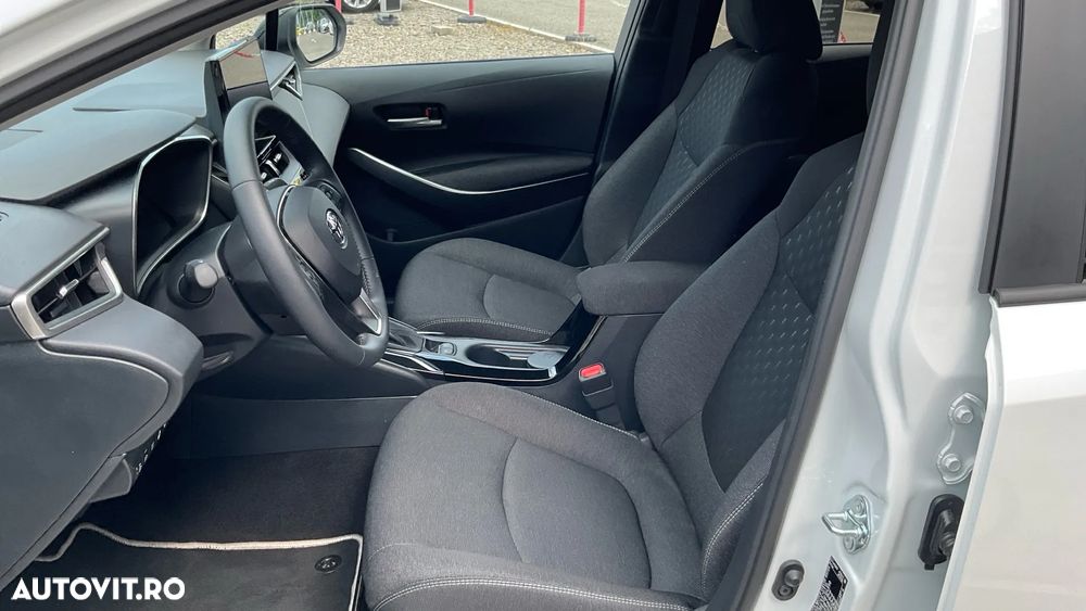 Toyota Corolla 1.8 HSD Dynamic - 13