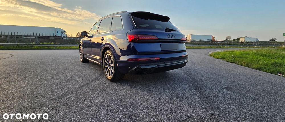 Audi Q7 - 7
