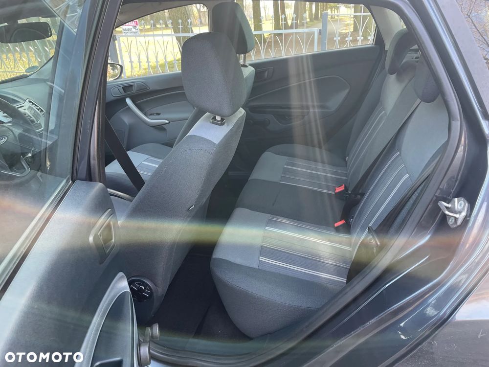 Ford Fiesta 1.25 Trend - 10