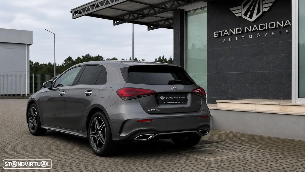 Mercedes-Benz A 250 e AMG Line - 6