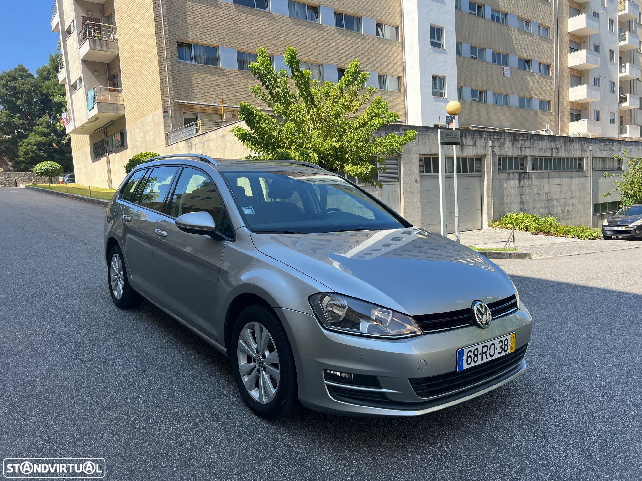VW Golf Variant 1.6 TDi Sportline DSG - 2