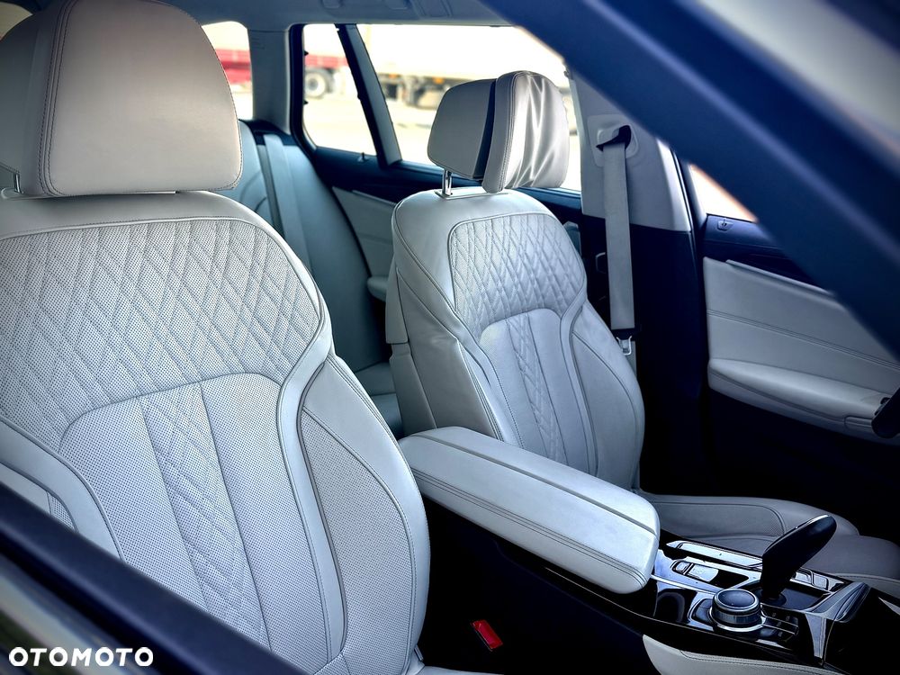 BMW Seria 5 540d xDrive Luxury Line - 24