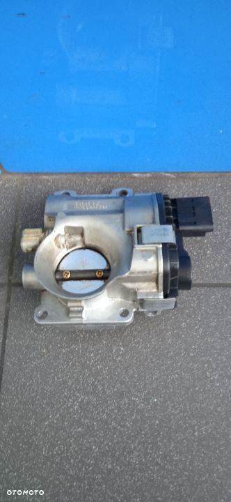 Przepustnica Renault Twingo 8200067219 - 2