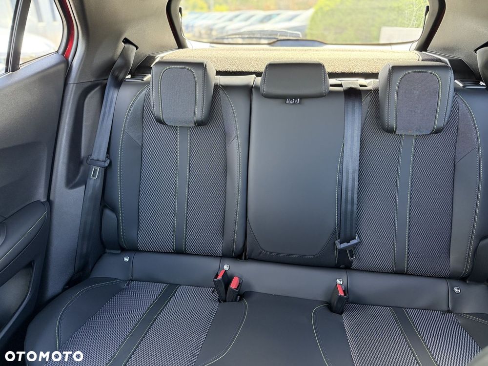 Peugeot 2008 PureTech mHEV GT e-DCS6 - 20
